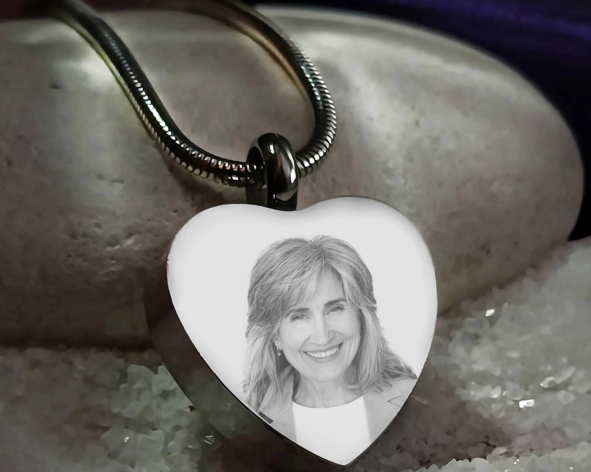 Finding Meaningful Personalised Jewellery for Memorial Purposes