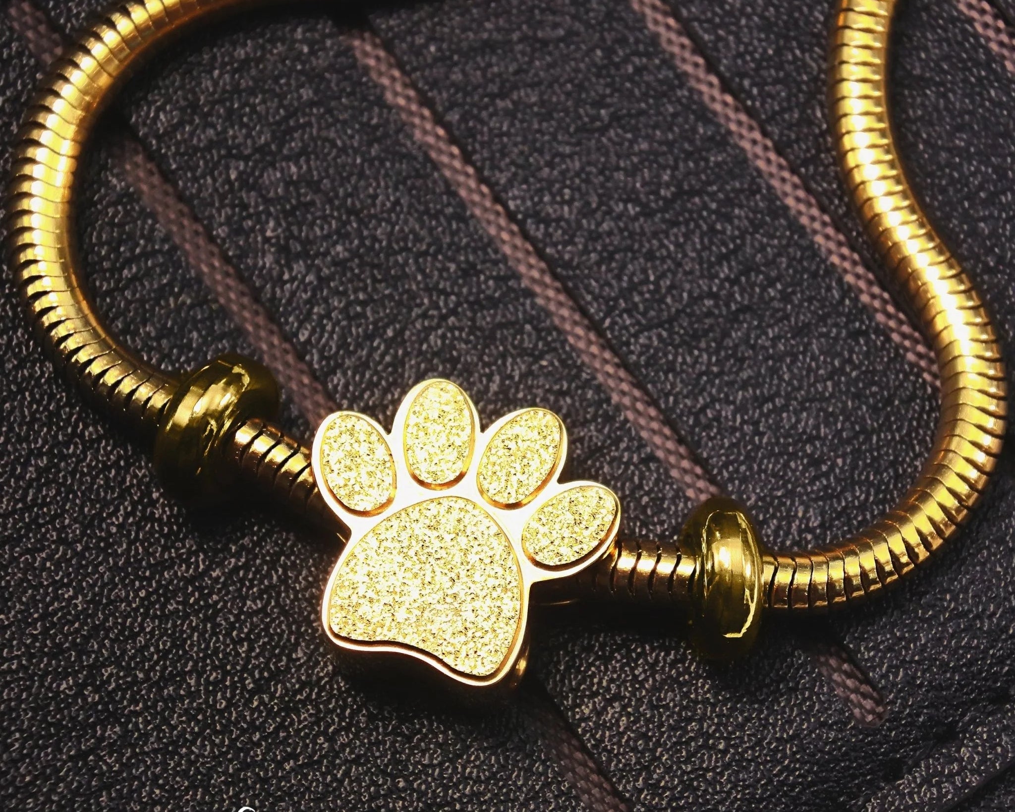 Personalised Jewellery: A Unique Gift for Special Moments