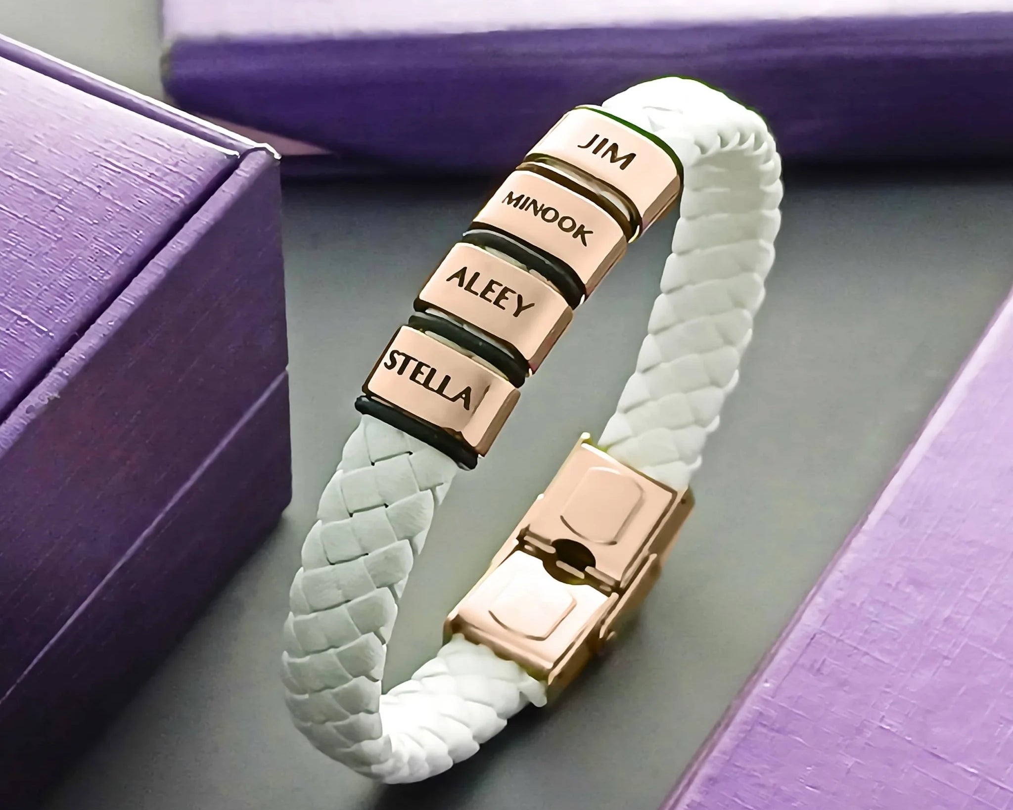 Personalized Jewelry as a Fashion Statement: Adding Elegance to Your Style