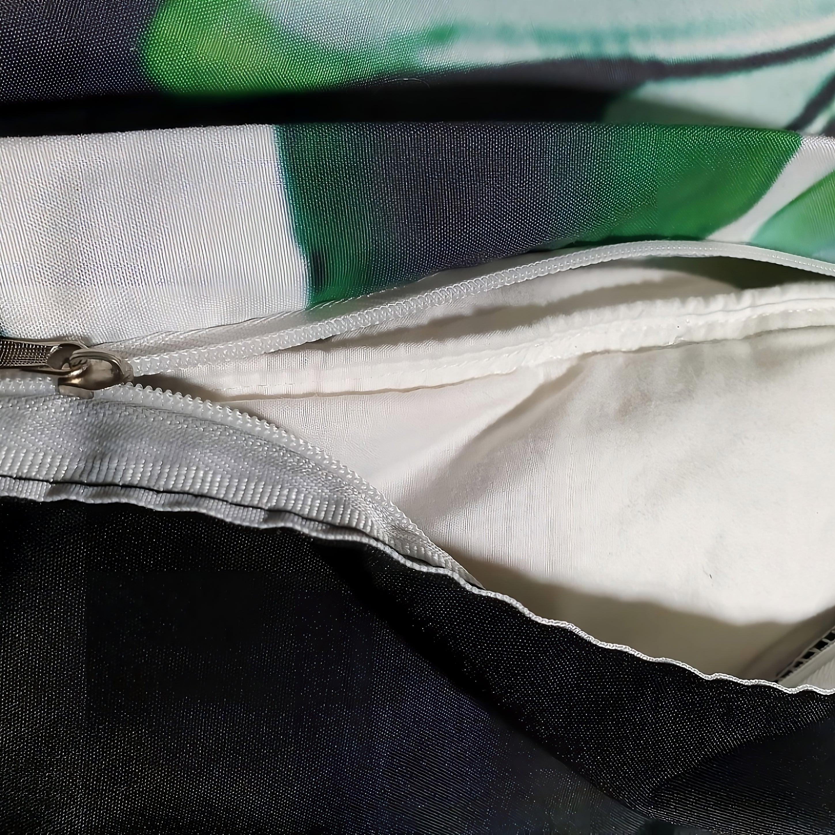 Zipper Closure - Ensure the cleanliness and protection of your doona with Doona zipper covers.