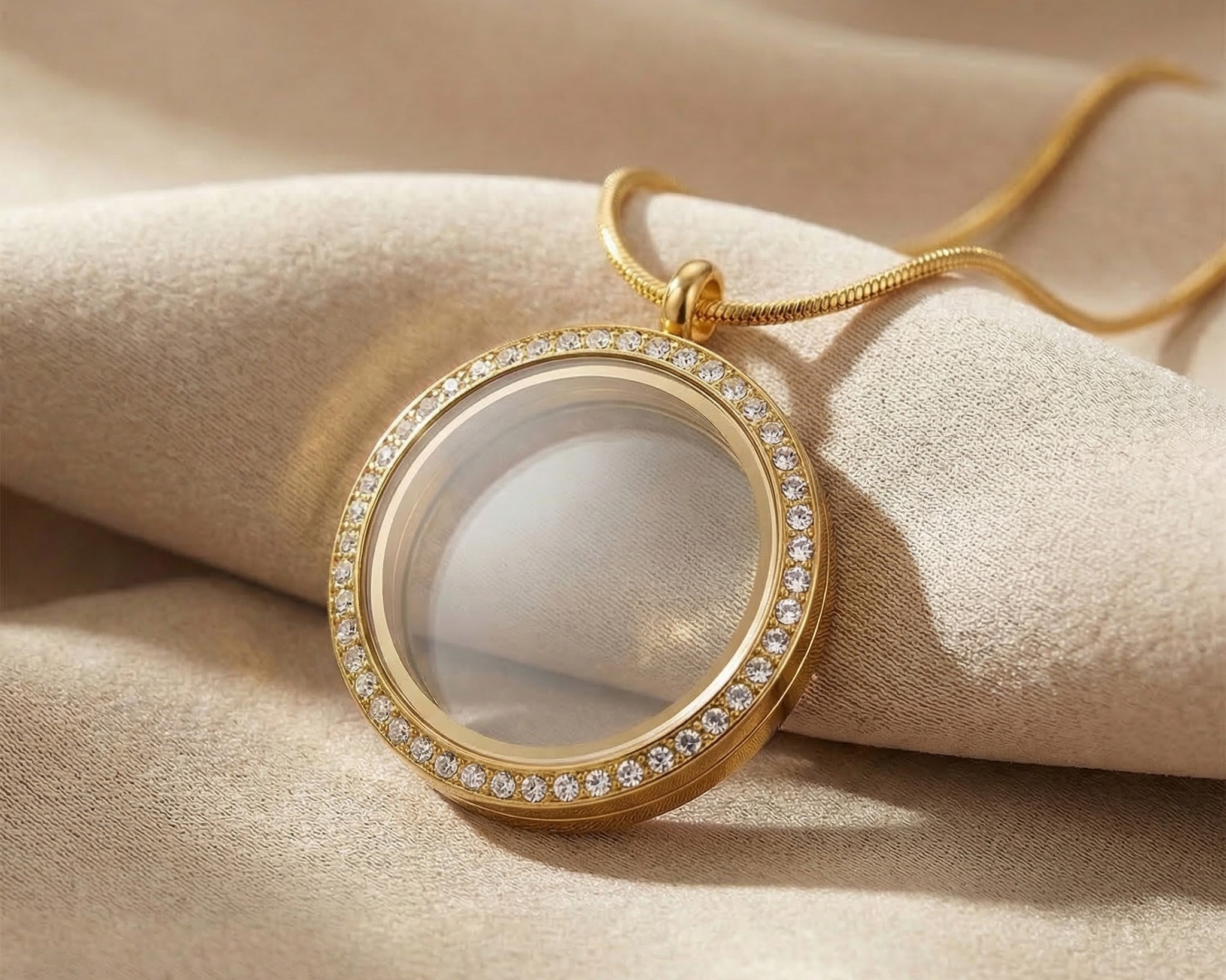 Dream locket necklace in gold with round glass pendant, elegant keepsake design